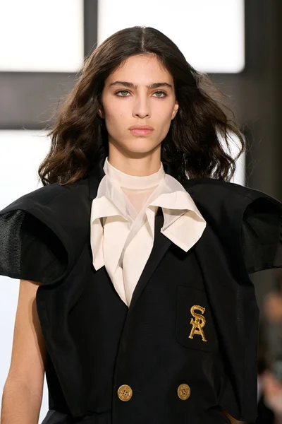 Look 1